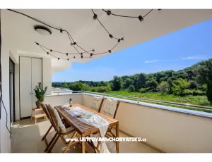 Nice New Apartm�ny near Kamenjak