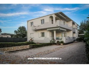 Apartm�ny Bartoli�