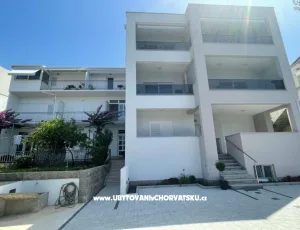 Apartm�ny Vesna - D�m Covic