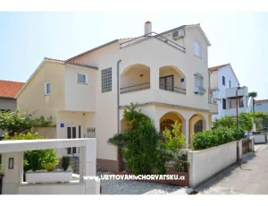 Apartm�ny Andrea Vodice