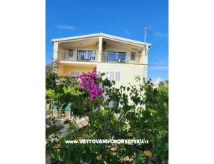 Apartm�ny Angela Tribunj