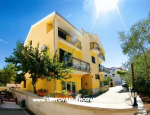 Apartm�ny Petar - D�m