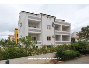 Apartm�ny Plima***Srima