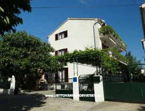 Apartm�ny Milka-Jure Srima-Vodice