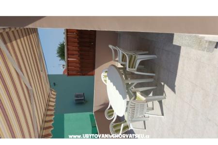 APARTMAN PAULINA/BIBINJE:4+2/STUDIO foto 3