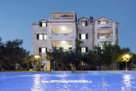 Luxury Apartmány s bazénem foto 3
