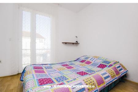 Supetar, Island Brač foto 5