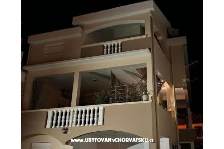 Roko Sv. Filip i Jakov Chorvatsko