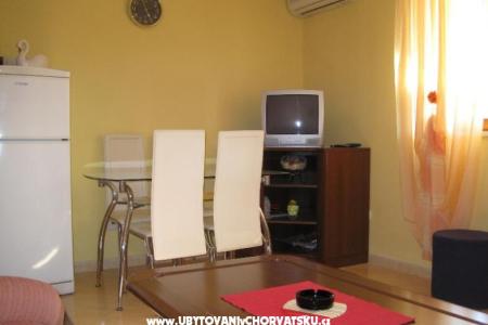 Apartmány Ina foto 4