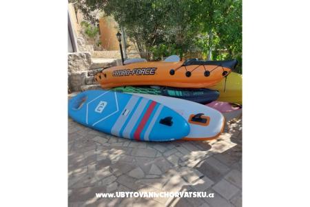 Apartmány Dinko s grijanim bazenom Marina – Trogir Chorvatsko