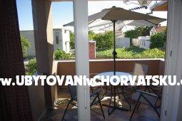 Apartmány Mirko i Jela foto 2