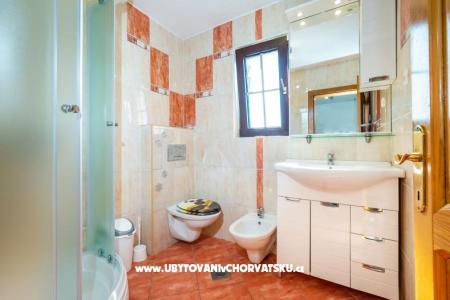 Villa Omra Apartmány foto 2