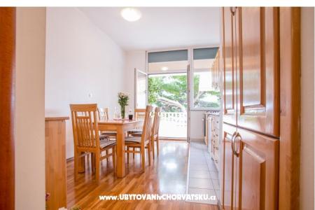 Larus-M apartmani foto 2