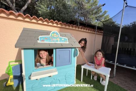 Apartmány s bazénem Villa Julia 3  foto 5