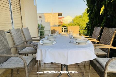 Villa Ana , one min walk to beach foto 3