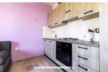 Apartmány s bazenom Cvita/Podstrana foto 3