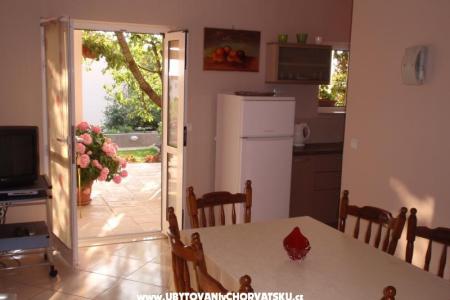 Apartmány Sara i Nino foto 3
