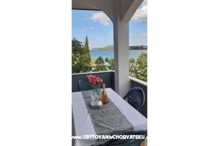 Apartmány 10 metara od mora foto 2