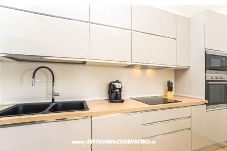 Villa Bianca - swimming pool foto 4