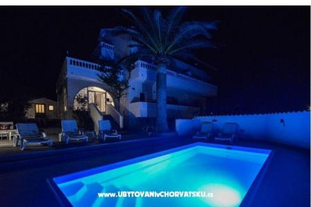 Apartmány Anny s bazénem foto 2