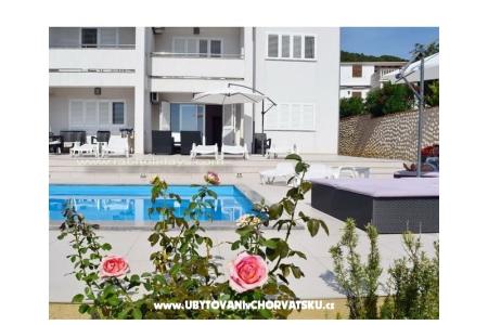 Villa Marija with Pool ostrov Rab Chorvatsko