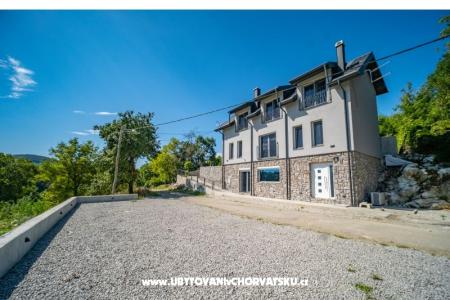 Riverside house pool jacuzi sauna foto 3