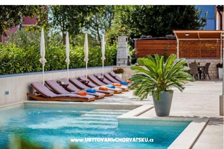 Apartmány Kimi with swimming pool  foto 4