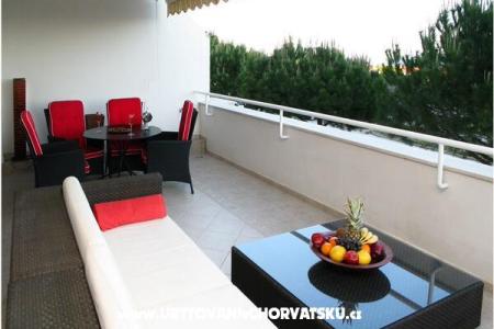 AdiOro Luxury Beachfront Apartmán foto 2