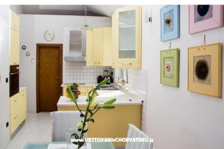 Apartmány Satis i Laura foto 4