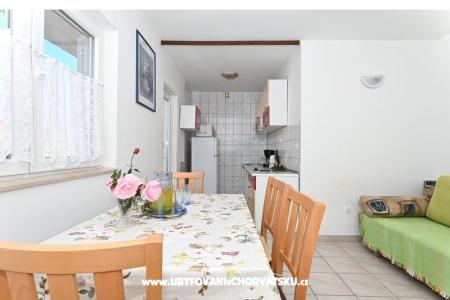Arbanija Apartmány foto 3