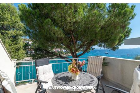 Elora Trogir Chorvatsko