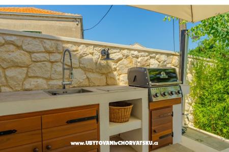 The Three Flowers Pool Dům foto 3