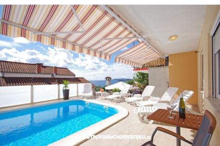 Vila Bartulić foto 2