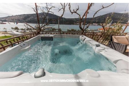 Vila MATE Trogir Chorvatsko