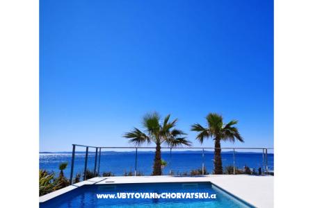 Dinary ostrov Vir Chorvatsko