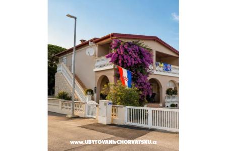 ZELIC FAMILY VIR ostrov Vir Chorvatsko