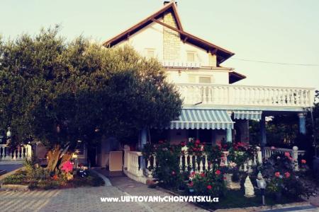 Vila Kartal Vodice Chorvatsko