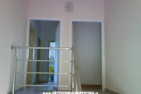 Apartmány with swimming pool-Crno foto 3