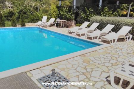 Luton Apartmány foto 5