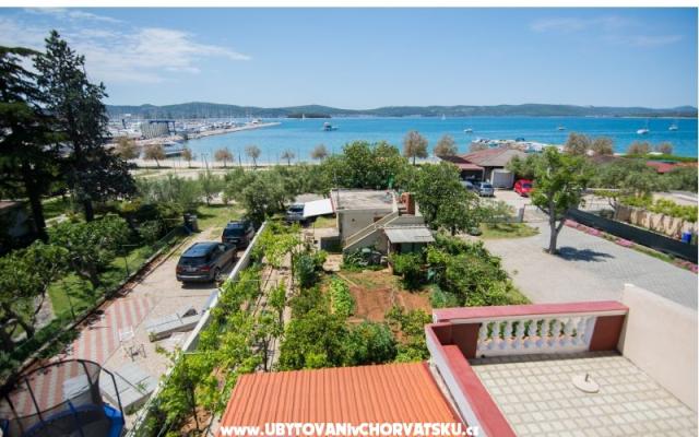 Apartmán Anastazija i sobe RoLo uz  – Ubytování Biograd Chorvatsko