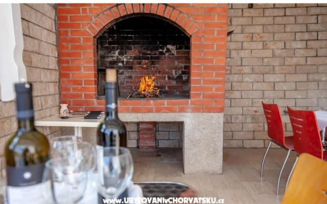 Apartmány Antonio – Ubytování Dugi Rat Chorvatsko