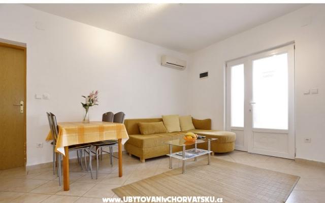 Apartmány Leona – Ubytování Karlobag Chorvatsko