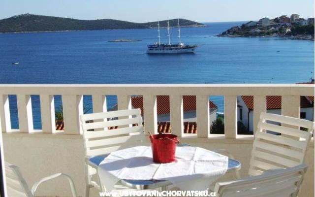 Apartmány Villa MANDINA s bazénem – Ubytování Marina – Trogir Chorvatsko