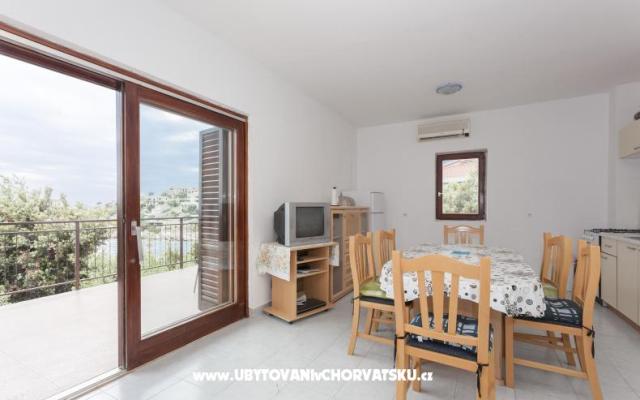 Dům k odpočinku Taraš – Ubytování Marina – Trogir Chorvatsko