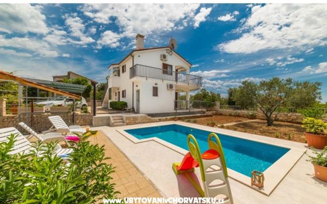 Apartmány Vila Nena s bazénem – Ubytování Marina – Trogir Chorvatsko