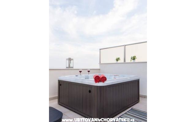Bubbles Luxury Penthouse with jacuz – Ubytování Podstrana Chorvatsko