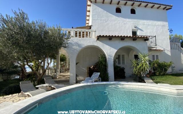 Villa Agata s bazénem &amp; sauna – Ubytování ostrov Rab Chorvatsko