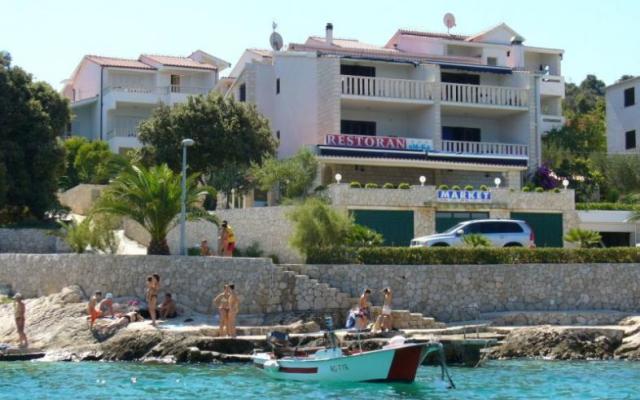 Aparthotel eM-Ka – Ubytování Rogoznica Chorvatsko