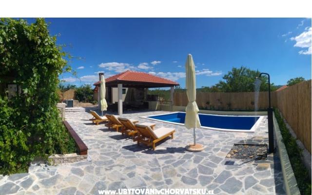 Countryside house s bazénem – Ubytování Split Chorvatsko