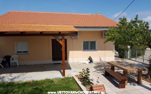 Kuča Gabriela – Ubytování Sukošan Chorvatsko